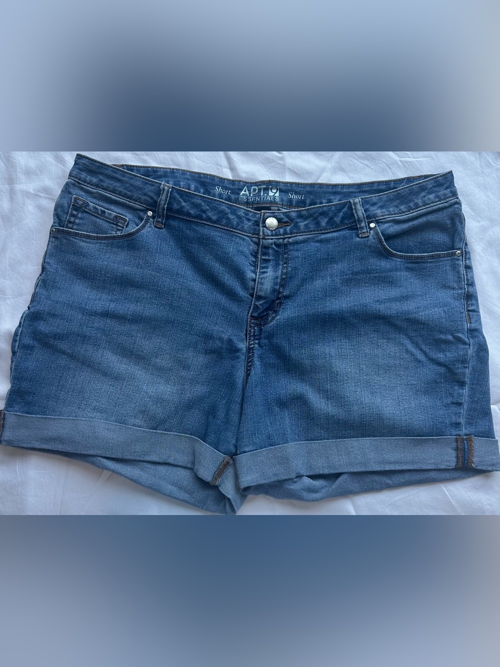 Apt. 9 Women's Mid Blue Denim Roll-Cuff Shorts Size 18